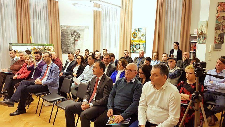 Foto-nga-ora-letrare-me-15-shkurt-2019-ne-Vjene-4