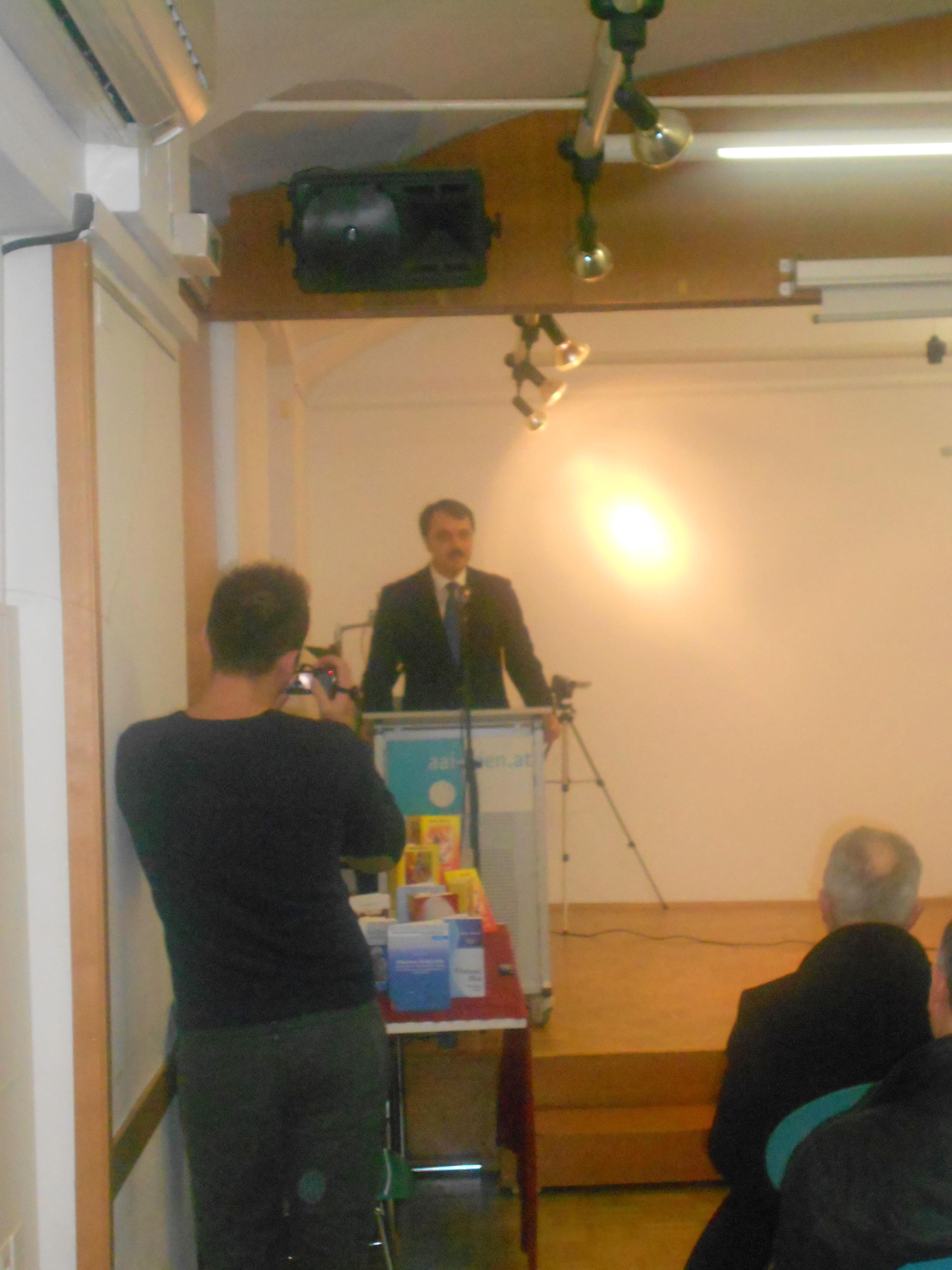 Anton Marku, promovimi i shoqates ALEKSADNER MOISIU-VJENE (14 janar 2012) 2