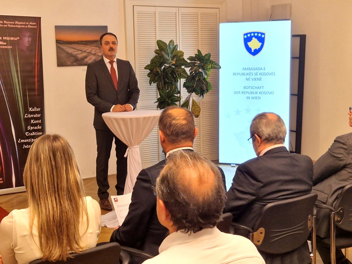 Antoni, Ambasada a1