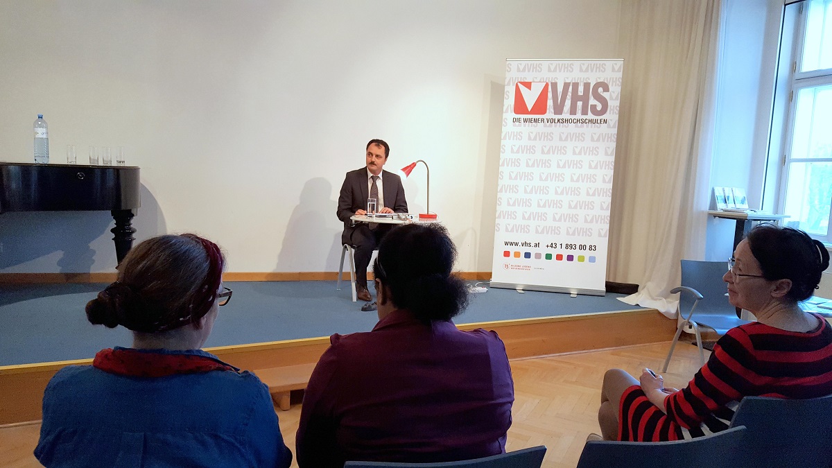 Fotot nga promovimi i antologjise Staatschattierungen (Vjene, 20.04.2016)1